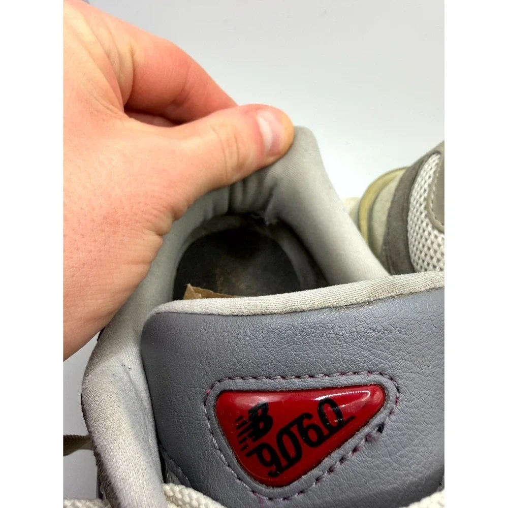 New Balance 9060 Unisex M10/W11.5 Shoes Rain Cloud‎ Castle Rock Lace Up Sneakers